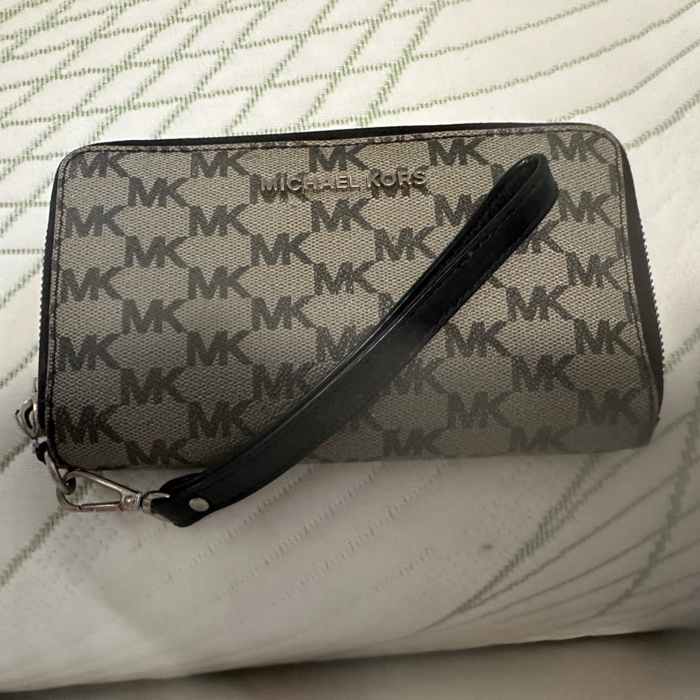 MK wallet